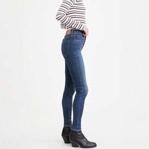 LIKE NEW Levi’s 720 High Rise Super Skinny Blue Jeans | 27